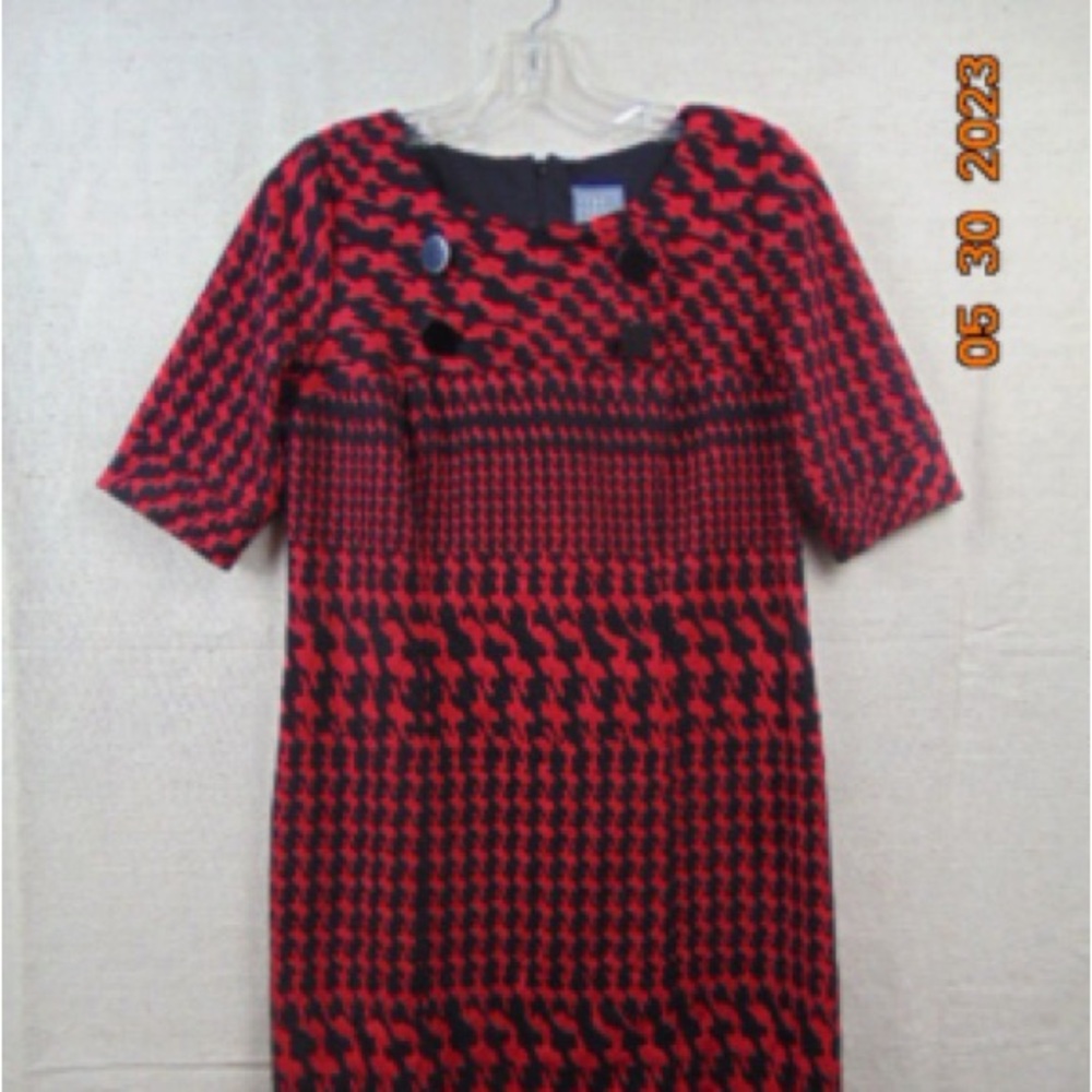 Rabbit Rabbit Rabbit Red & Black Houndstooth Midi Dress with Front Buttons - Picture 6 of 9